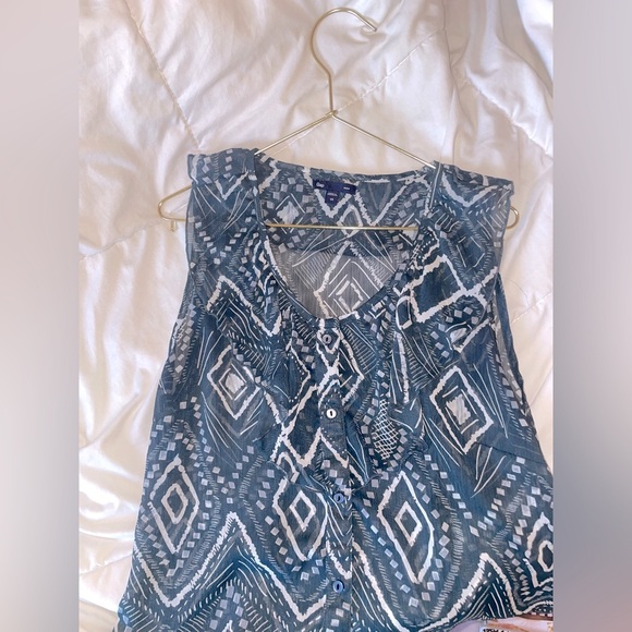 Summer Blouse from Gap• Size XS - Picture 3 of 3